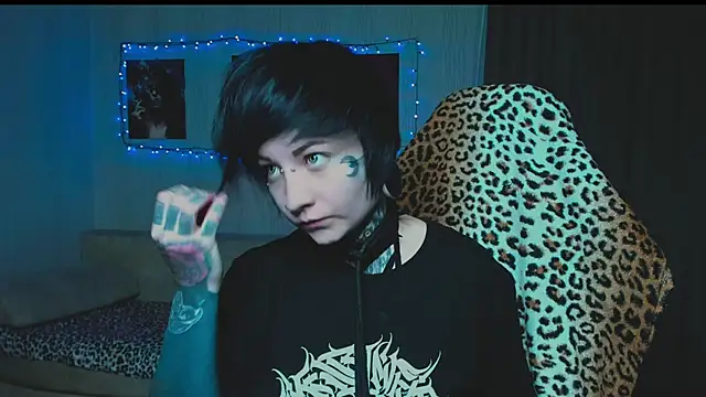 acid trip1l online show from October 3, 9:01 pm