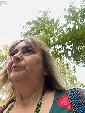 Irina2909xh online show from September 17, 5:20 am