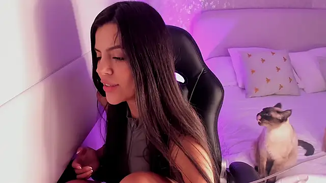 Snapshot of salome__11 chatting on January 13, 5:01 am salome 11 online show from January 13, 5:01 am