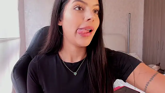 Snapshot of salome__11 chatting on February 2, 7:57 pm salome 11 online show from February 2, 7:57 pm