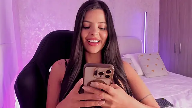 Snapshot of salome__11 chatting on February 13, 4:11 am salome 11 online show from February 13, 4:11 am