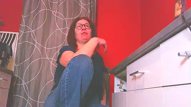 Snapshot of jennylovence chatting on February 9, 3:34 pm jennylovence online show from February 9, 3:34 pm