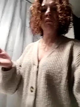 Snapshot of jennylovence chatting on November 13, 8:13 am jennylovence online show from November 13, 8:13 am