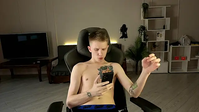 arlekincrop online show from September 20, 1:34 pm