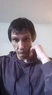 Snapshot of maciej chatting on December 8, 3:35 pm maciej online show from December 8, 3:35 pm