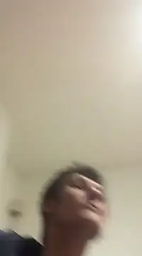 Snapshot of maciej chatting on December 17, 2:12 am maciej online show from December 17, 2:12 am