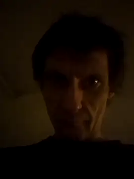 Snapshot of maciej chatting on December 25, 7:03 am maciej online show from December 25, 7:03 am