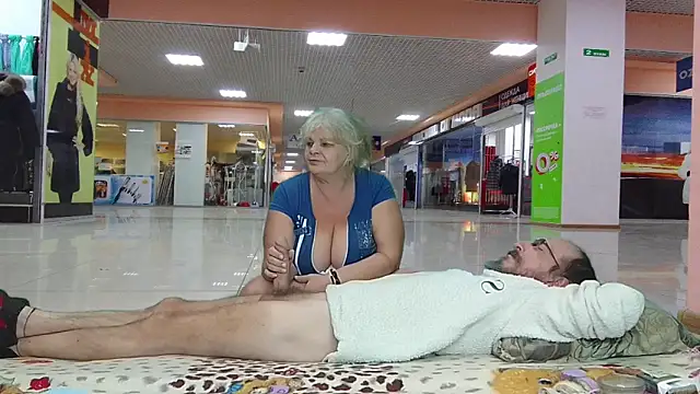 Snapshot of Siberia-Taiga chatting on February 19, 7:59 pm Siberia-Taiga online show from February 19, 7:59 pm