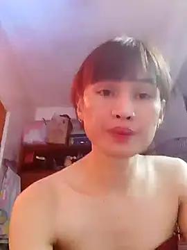 QueenSoreal online show from February 13, 8:45 pm