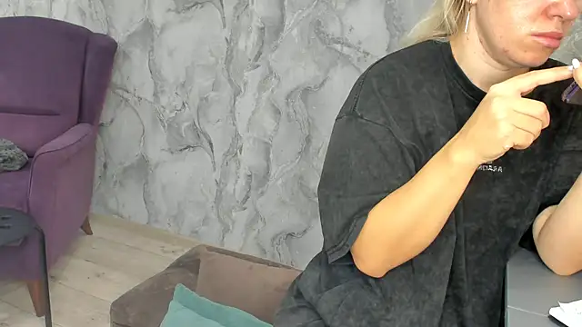 succubus online show from September 26, 7:01 am