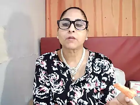 Indiankushy online show from September 12, 4:40 pm