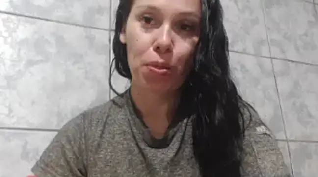 Snapshot of Venusluxodomme chatting on January 18, 12:46 am Venusluxodomme online show from January 18, 12:46 am