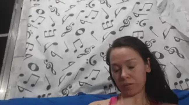 Snapshot of Venusluxodomme chatting on January 25, 1:43 am Venusluxodomme online show from January 25, 1:43 am