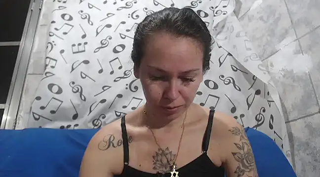 Snapshot of Venusluxodomme chatting on January 27, 2:20 am Venusluxodomme online show from January 27, 2:20 am