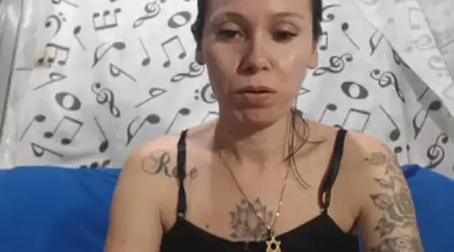 Snapshot of Venusluxodomme chatting on February 22, 3:12 am Venusluxodomme online show from February 22, 3:12 am