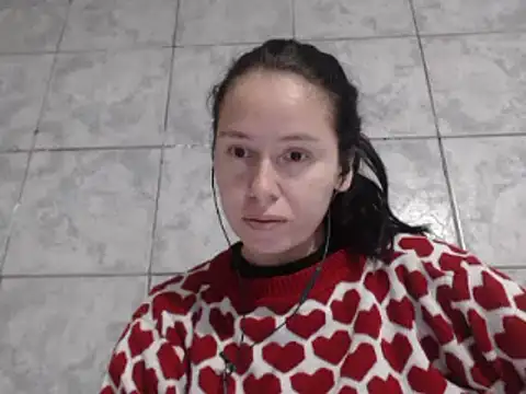 Snapshot of Venusluxodomme chatting on September 19, 6:48 am Venusluxodomme online show from September 19, 6:48 am