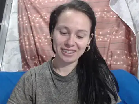 Snapshot of Venusluxodomme chatting on September 20, 11:39 pm Venusluxodomme online show from September 20, 11:39 pm