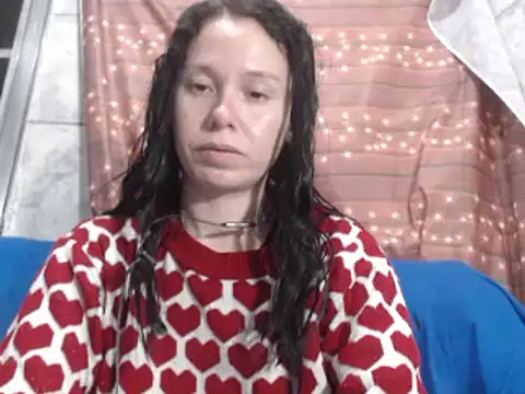 Snapshot of Venusluxodomme chatting on September 28, 5:35 am Venusluxodomme online show from September 28, 5:35 am