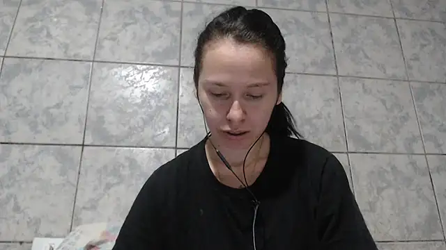 Snapshot of Venusluxodomme chatting on October 4, 7:28 am Venusluxodomme online show from October 4, 7:28 am