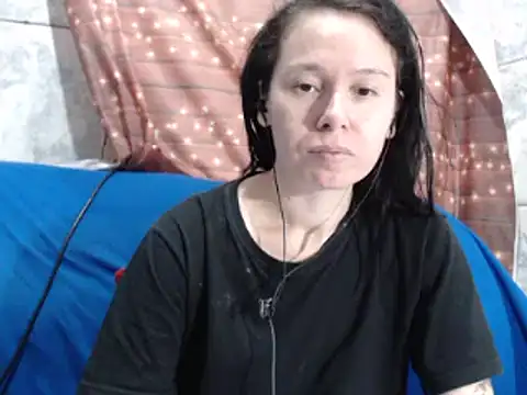 Snapshot of Venusluxodomme chatting on October 12, 2:49 pm Venusluxodomme online show from October 12, 2:49 pm