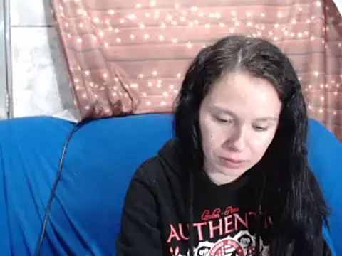 Snapshot of Venusluxodomme chatting on November 11, 2:33 am Venusluxodomme online show from November 11, 2:33 am