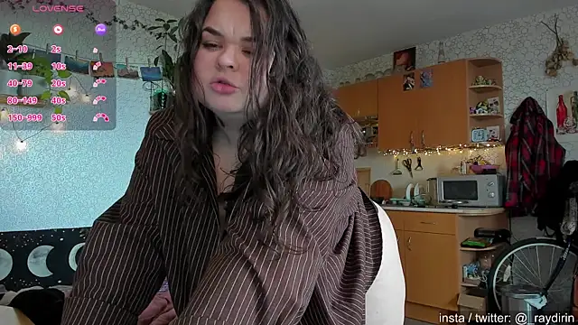 Snapshot of Raydirin chatting on September 24, 11:57 am Raydirin online show from September 24, 11:57 am