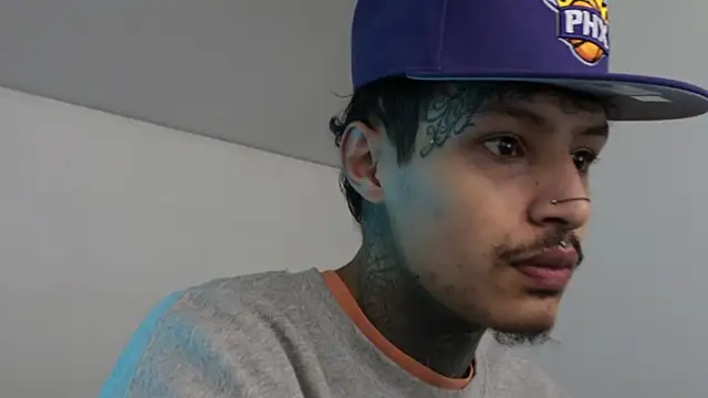 Snapshot of trieone chatting on December 2, 10:39 am trieone online show from December 2, 10:39 am