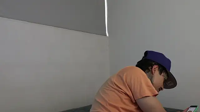 Snapshot of trieone chatting on December 28, 9:40 pm trieone online show from December 28, 9:40 pm