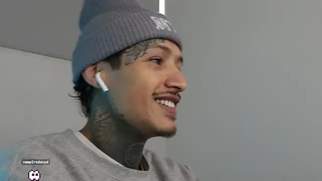 Snapshot of trieone chatting on January 29, 6:50 pm trieone online show from January 29, 6:50 pm