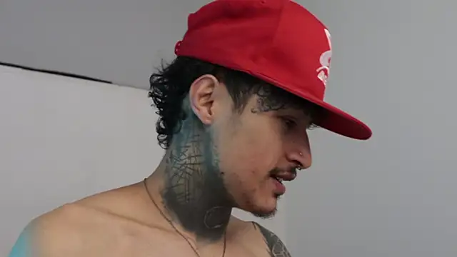 Snapshot of trieone chatting on February 15, 7:38 am trieone online show from February 15, 7:38 am