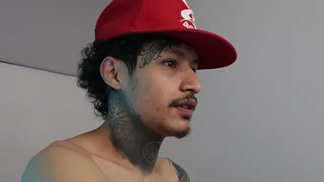 Snapshot of trieone chatting on March 3, 5:20 am trieone online show from March 3, 5:20 am