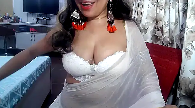 yourradhika online show from February 3, 7:10 pm