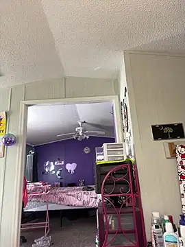 lolabunny9 online show from February 5, 3:31 pm