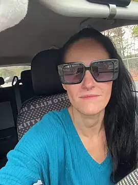 lolabunny9 online show from February 13, 7:21 pm