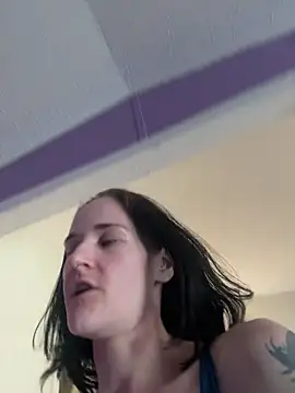 lolabunny9 online show from November 29, 4:32 pm