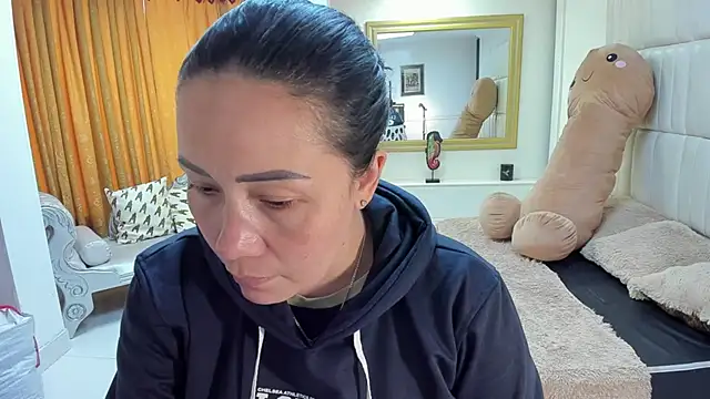 gaby trent online show from November 24, 2:50 pm