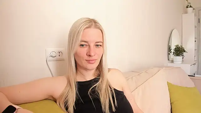 Snapshot of HILT_ON chatting on September 27, 3:55 am HILT ON online show from September 27, 3:55 am