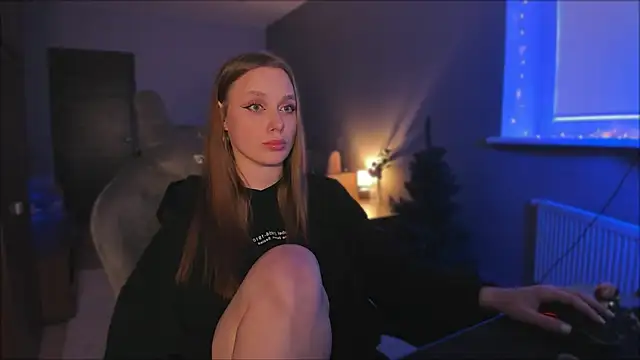 Snapshot of Rachel_Ro chatting on December 15, 8:30 am Rachel Ro online show from December 15, 8:30 am