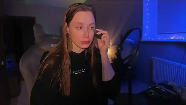 Snapshot of Rachel_Ro chatting on December 17, 8:32 pm Rachel Ro online show from December 17, 8:32 pm