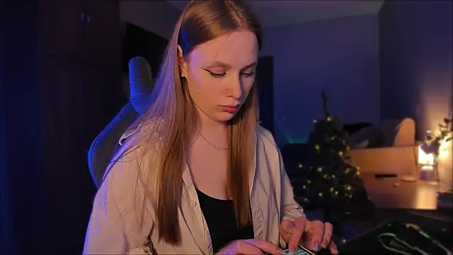 Snapshot of Rachel_Ro chatting on December 27, 7:14 pm Rachel Ro online show from December 27, 7:14 pm