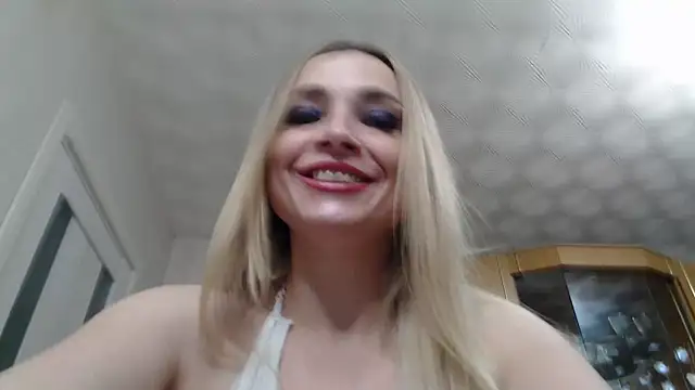 Snapshot of Mika_Passion chatting on January 18, 1:08 pm Mika Passion online show from January 18, 1:08 pm