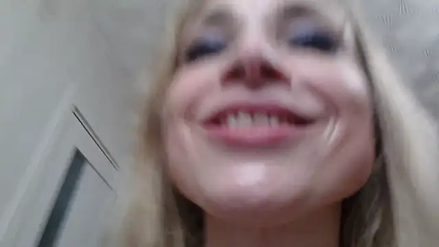 Snapshot of Mika_Passion chatting on January 29, 8:51 am Mika Passion online show from January 29, 8:51 am