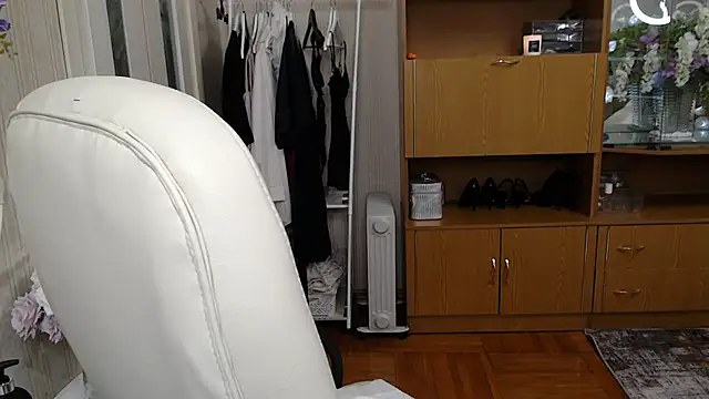 Snapshot of Mika_Passion chatting on March 5, 8:00 am Mika Passion online show from March 5, 8:00 am