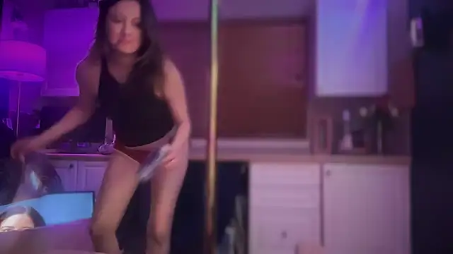 Snapshot of CrazyKittenMeow chatting on February 24, 6:38 am CrazyKittenMeow online show from February 24, 6:38 am