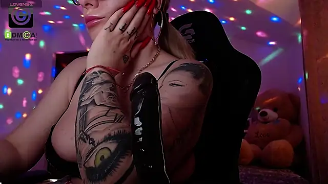 SonyaDevon online show from February 27, 10:48 am