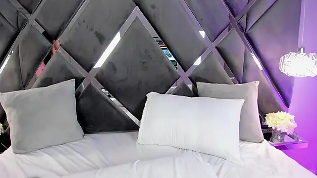 emperatriz reyes online show from January 26, 1:52 am