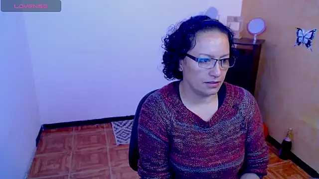 scarlet wet online show from December 4, 1:25 am