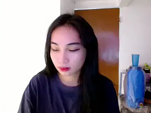 SweetLilly 18 online show from January 23, 2:44 am