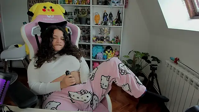 Snapshot of Sweet_sully__ chatting on January 5, 1:26 pm Sweet sully online show from January 5, 1:26 pm