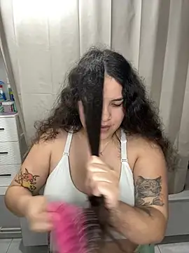 Snapshot of Sweet_sully__ chatting on February 21, 9:45 am Sweet sully online show from February 21, 9:45 am